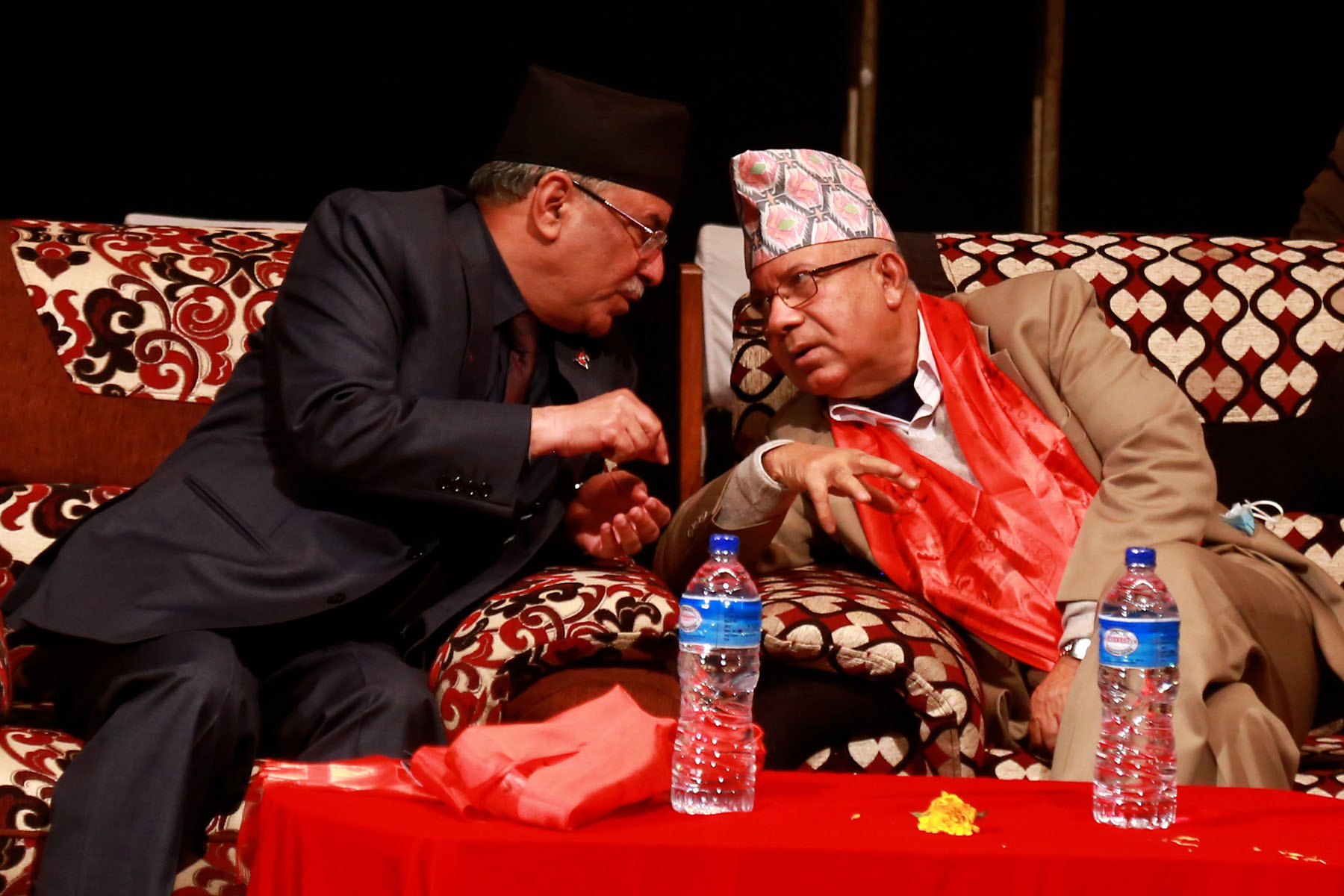एमाले र माओवादी केन्द्र अलगअलग भएर जाने दाहाल-नेपाल समूहको निर्णय